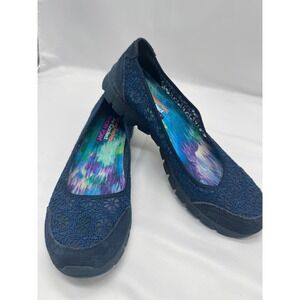 Skechers 10 Navy Blue Floral Crochet Mesh Air-Cooled Memory Foam Ballet Flats